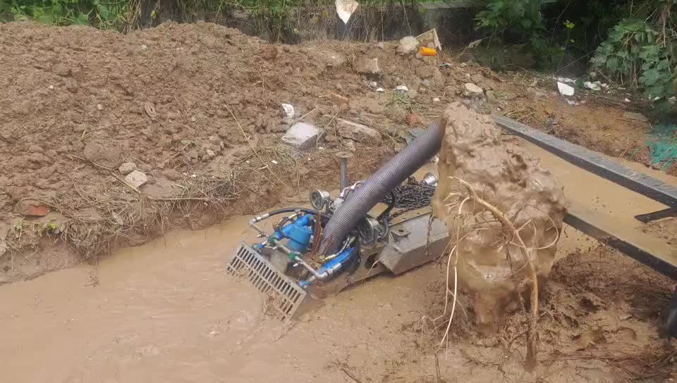 水下作业清淤机器人履带底盘涵洞城市下水道巡检淤泥清理机械设备